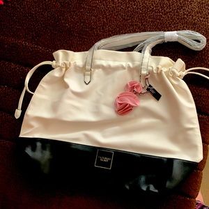NWT Victoria's Secret Fashion hand bag. New. Hanging Flower 2023